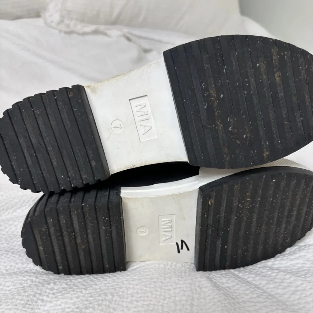 Mia Alexander Bootie - Image 5