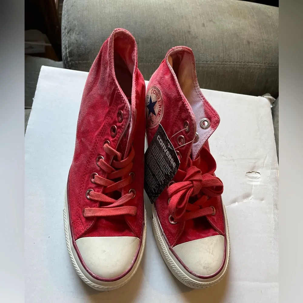 NWT: Converse Women's Red high heel Sneakers - Image 8