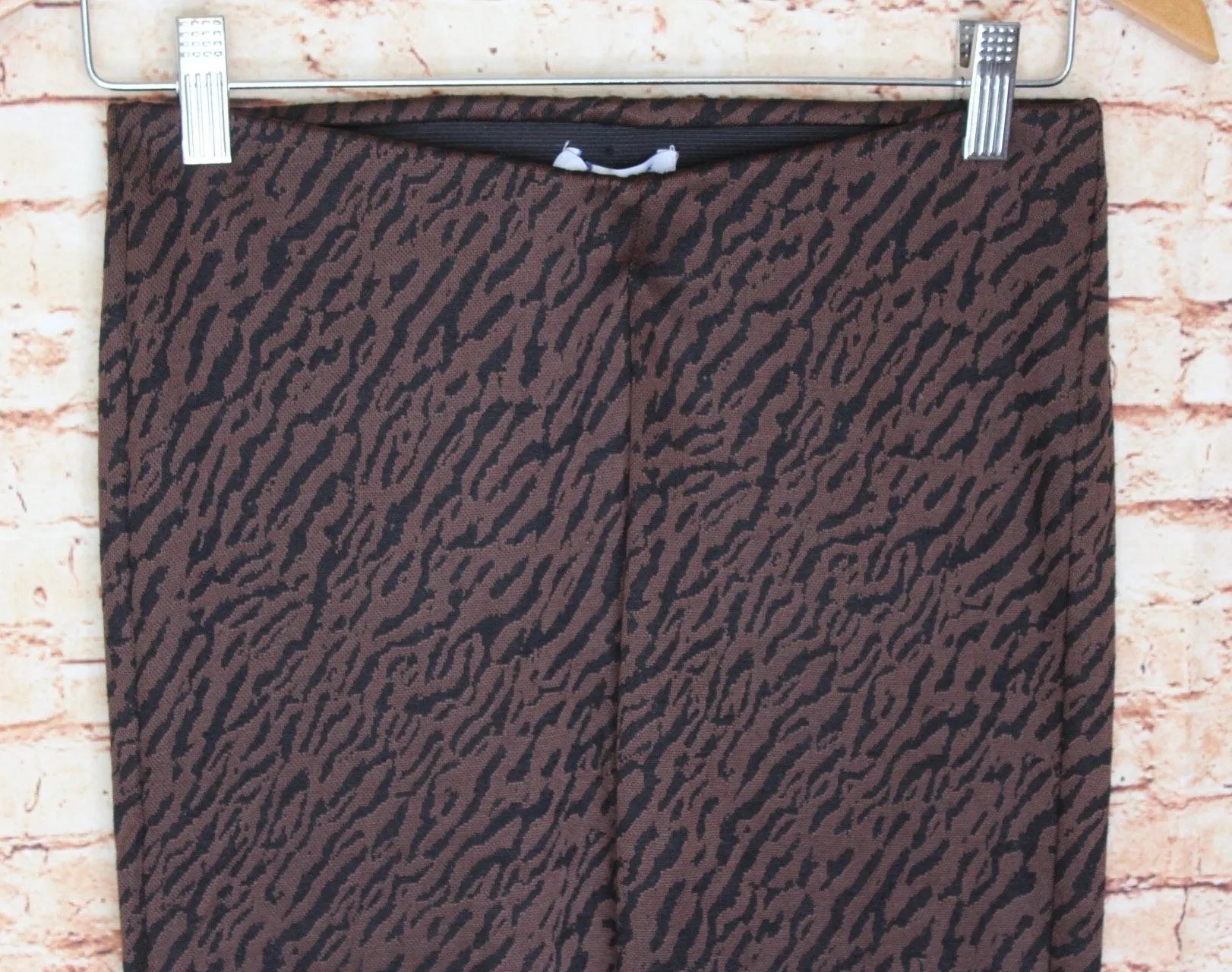 | Animal Print Flare Cropped Pants - Image 3