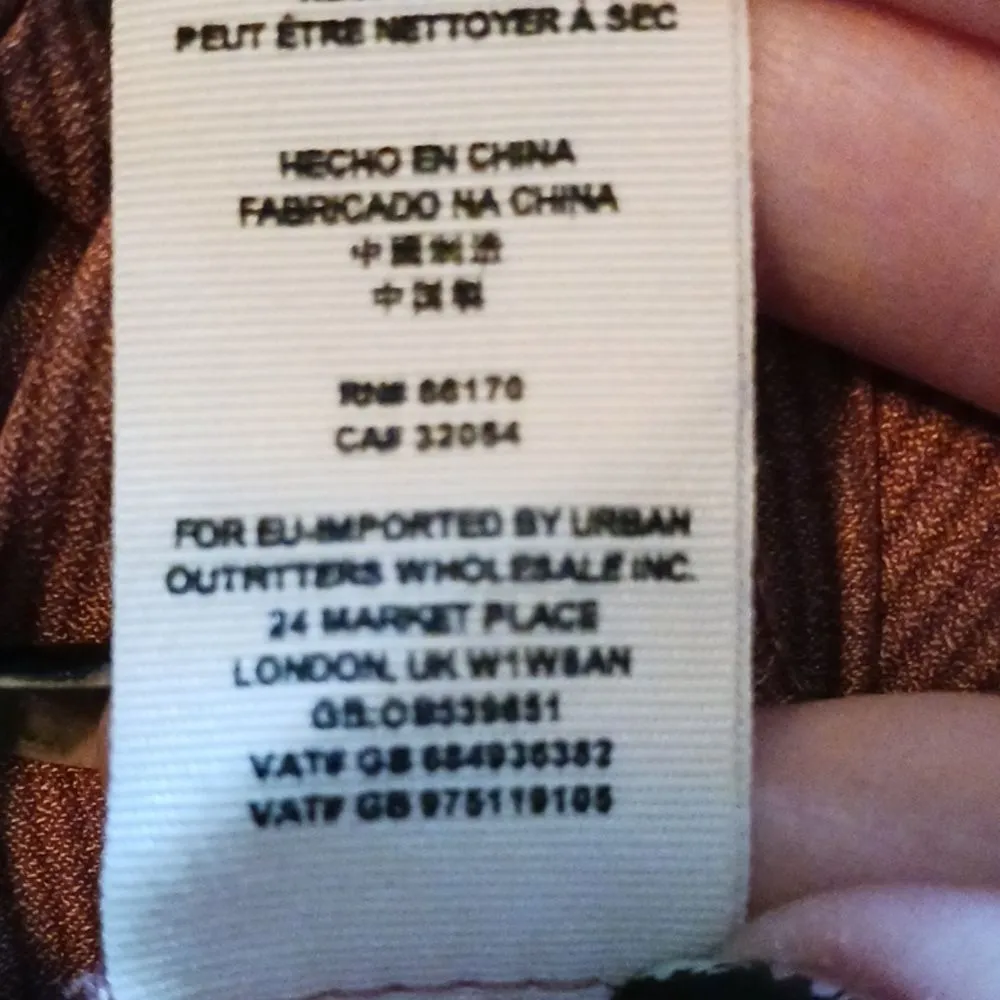 Urban Outfitter brown lightweight vneck blouse - Image 6