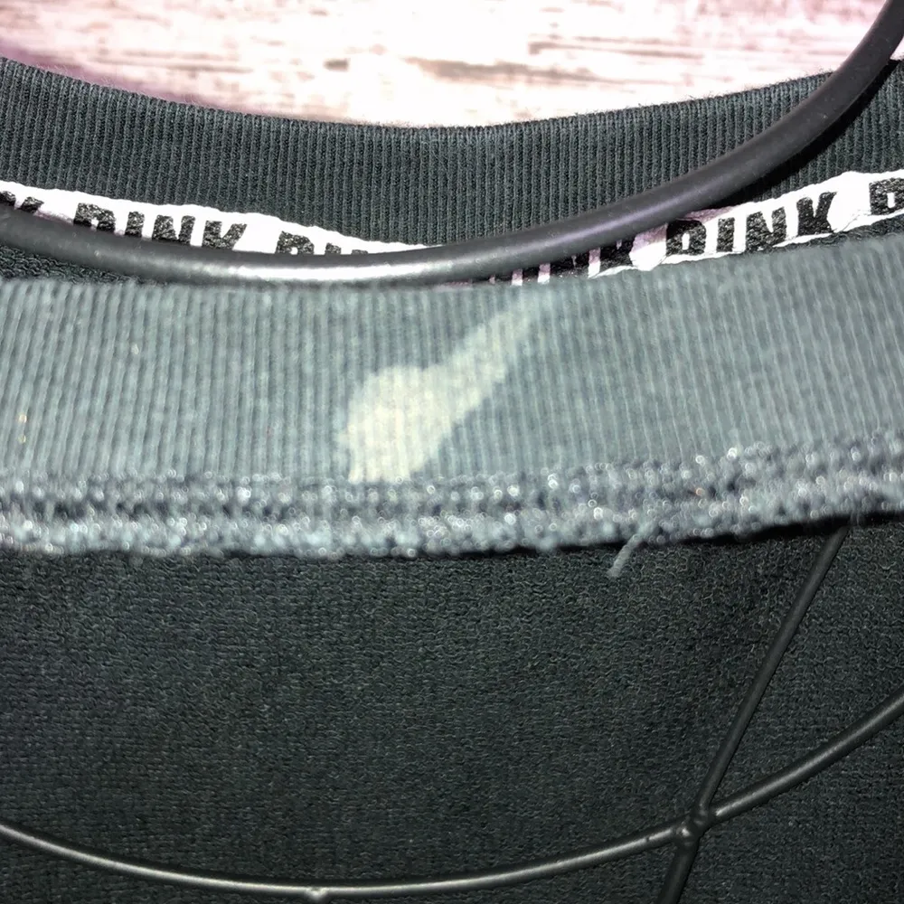 Pink Victoria's Secret sweatshirt crew neck top size medium black and white​​ - Image 4