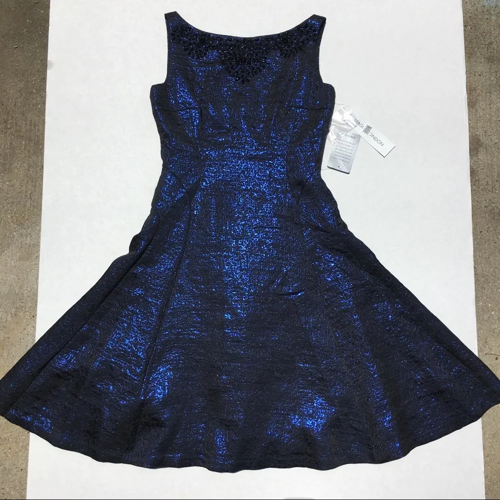 Maggy London Beaded metallic brocade dress… - Image 5