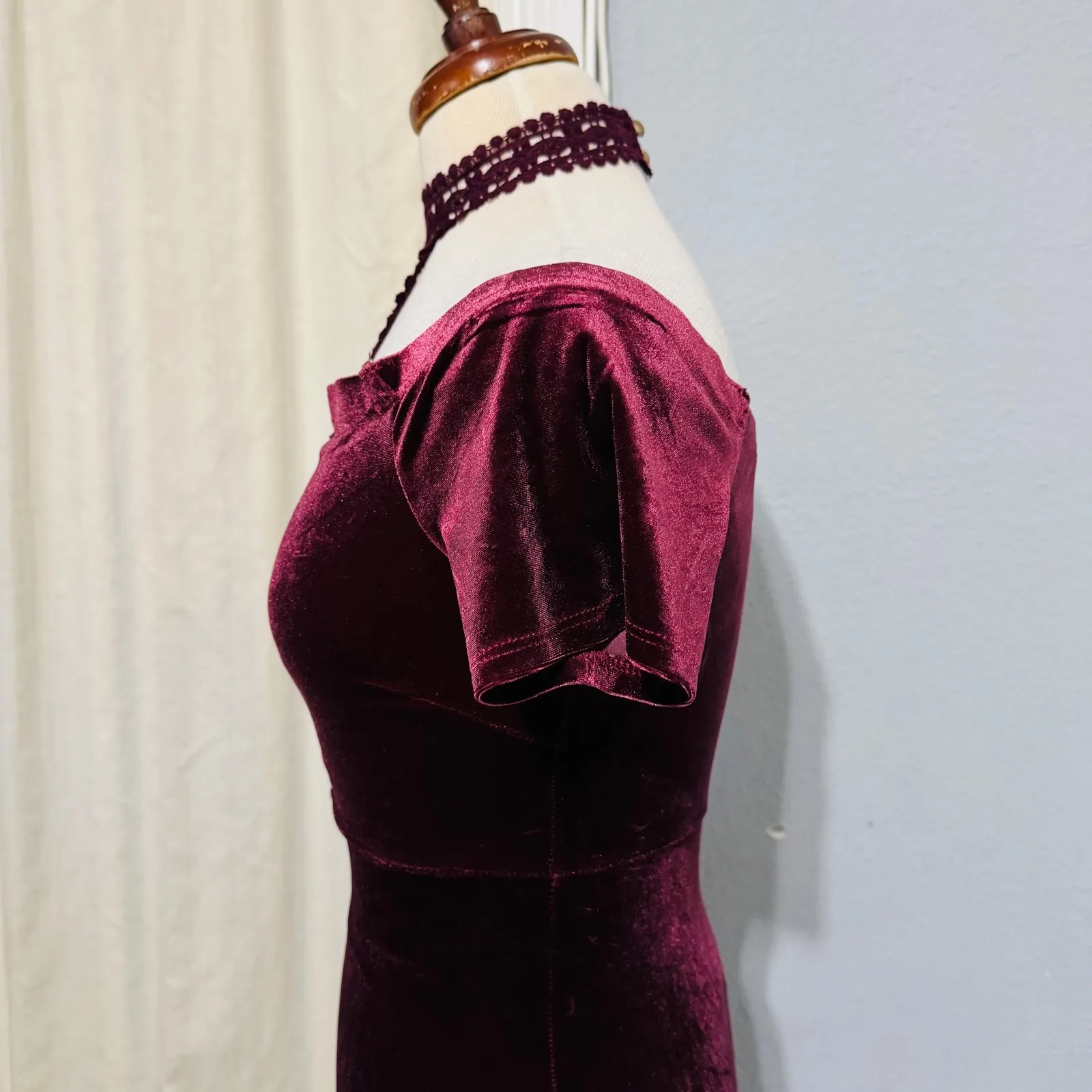 Olive Tree Velvet Choker Neck Off Shoulder Dress Burgundy Lace Detail Gothic M - Image 6