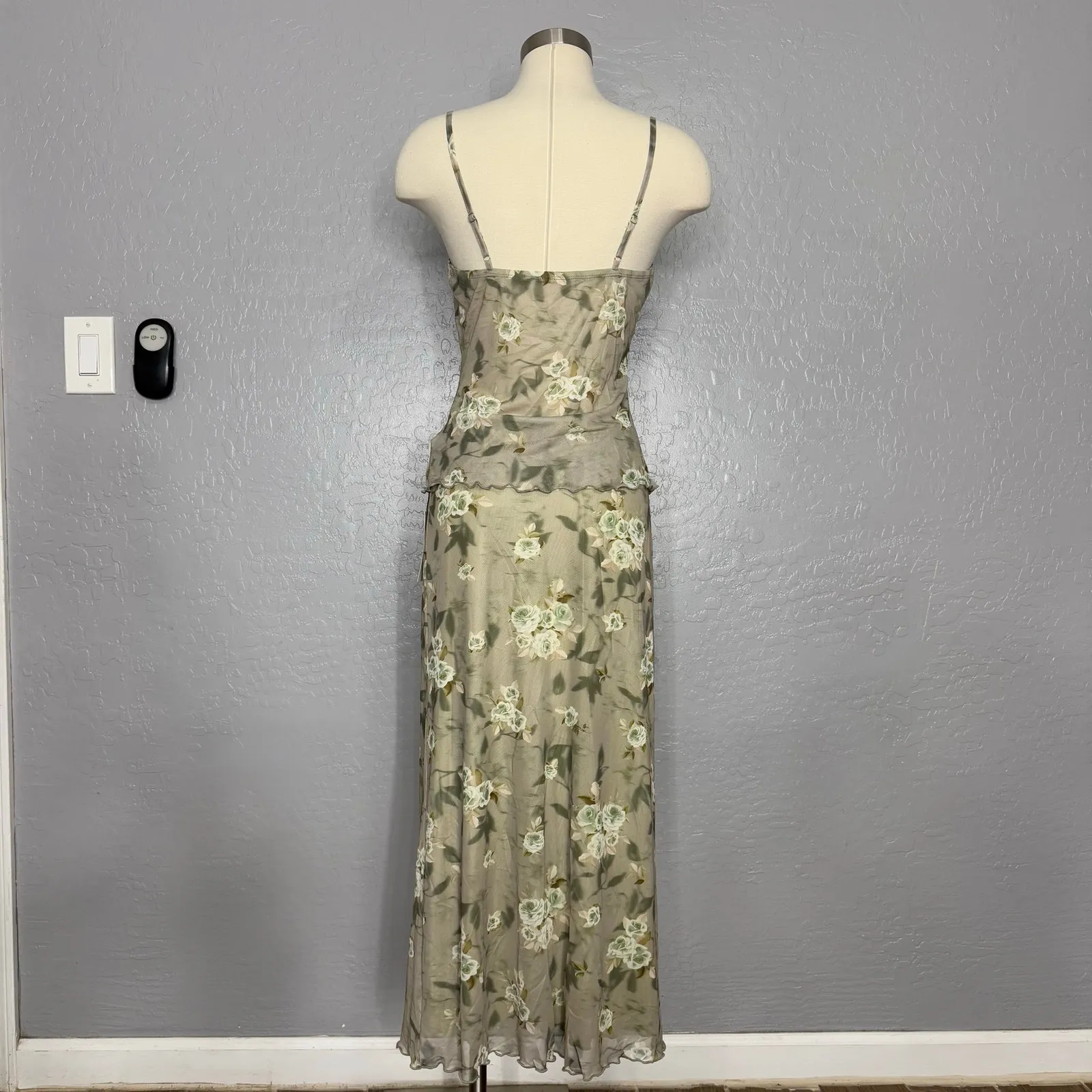 Cider V-neck Floral Ruffle Cami Top & Mid Rise Maxi Skirt Set, Green M - Image 2