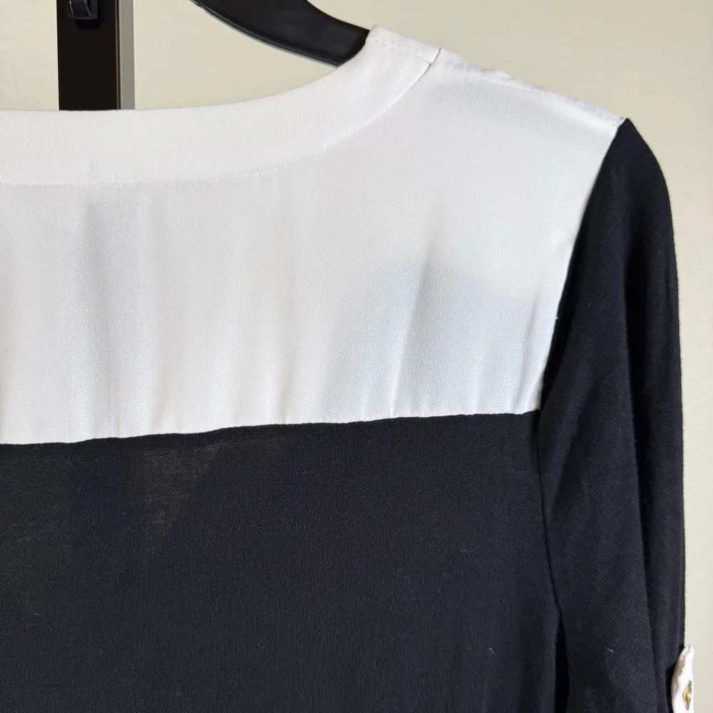 Black White V Neck Top Small Office Siren Lightweight Colorblock Career Blouse - Image 4