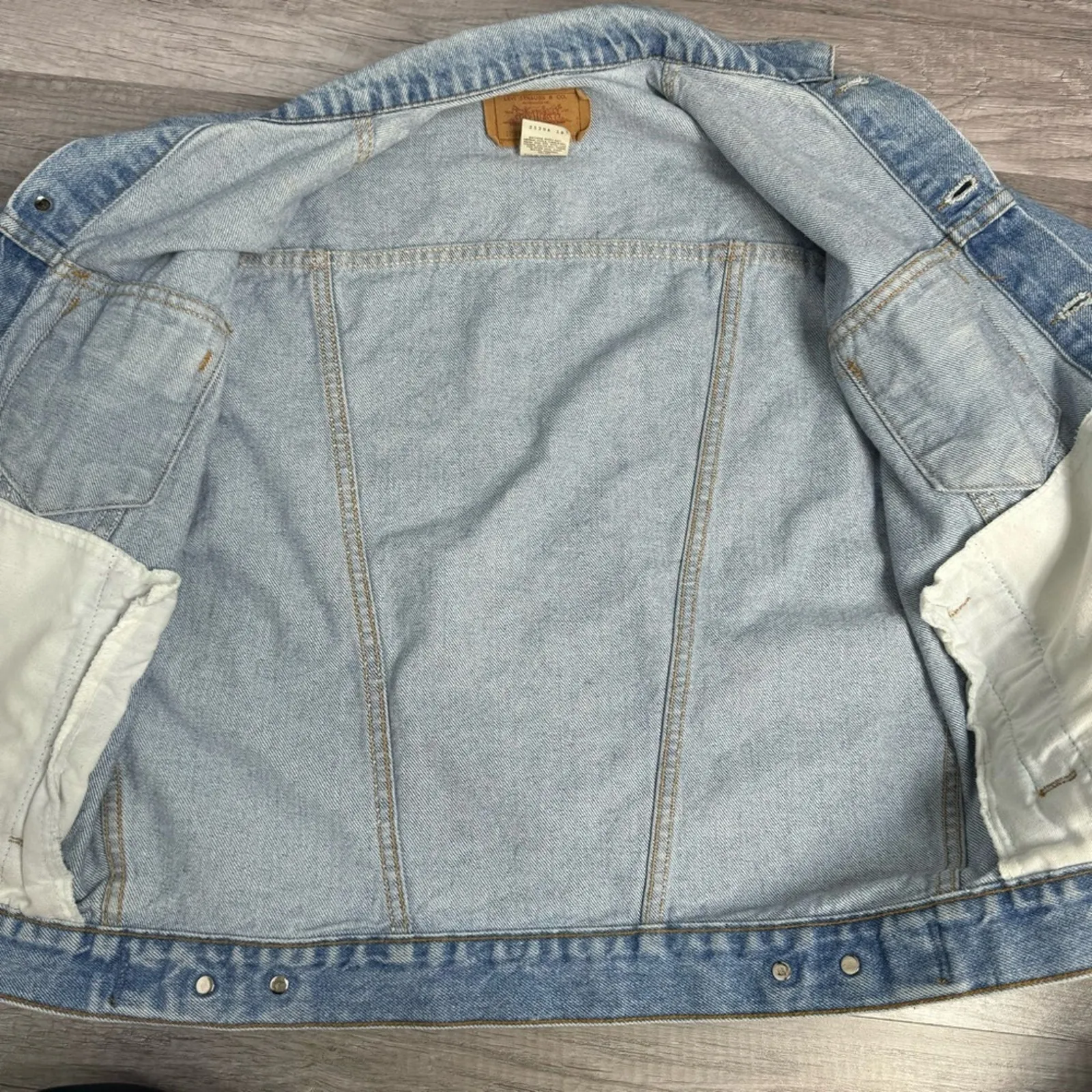 Vintage Levis Jean Denim Trucker Denim Jacket Light Wash - Image 7