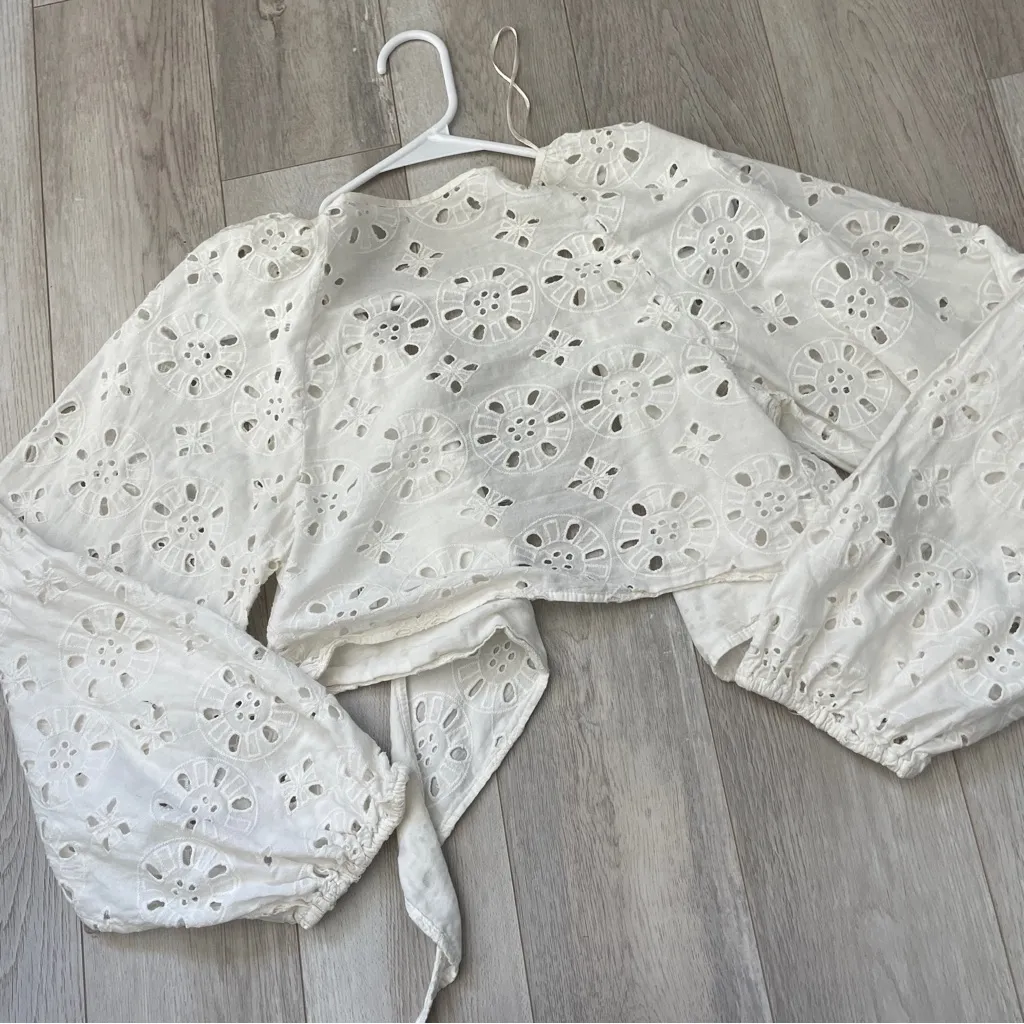 Urban Outfitters Top eyelet tie front crop womens White large coquette feminine - Image 5