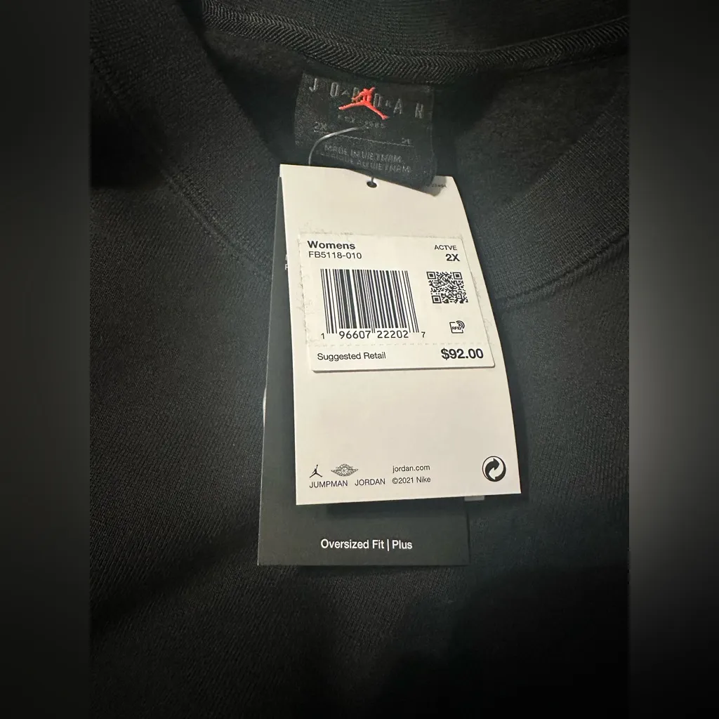 Jordan women’s crew-neck sweatshirt NWT RETAILS $92 SIZE 2X - Image 4