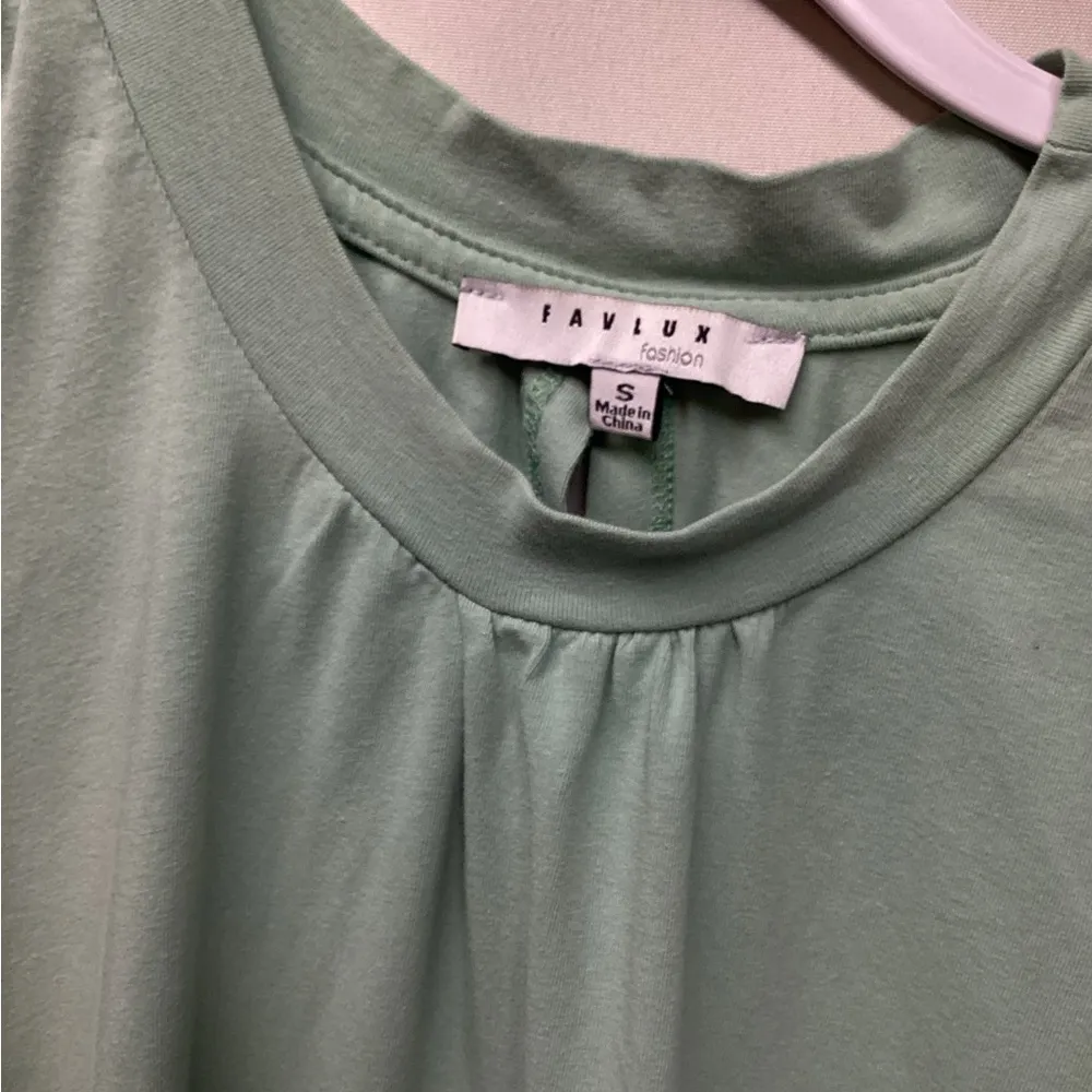 FAVLUX  ruffled tier shirt. Mint green. Small - Image 9