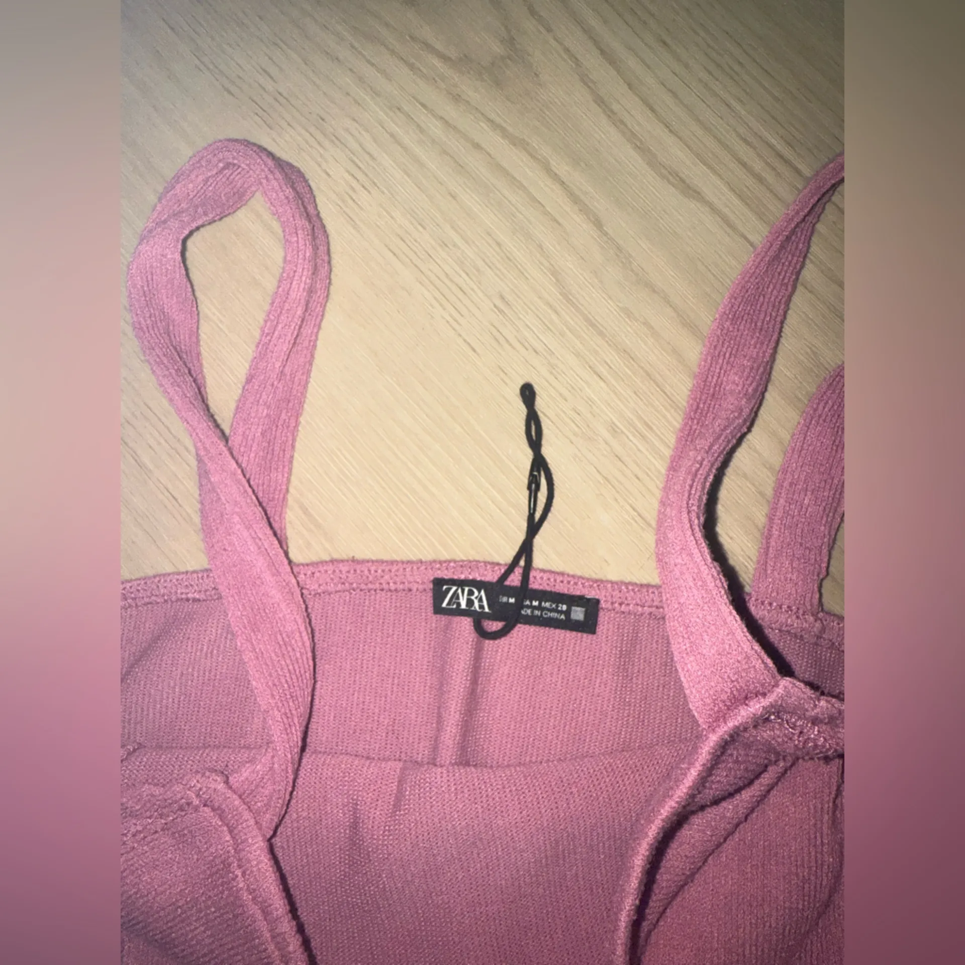 ZARA NWOT  ribbed Tank Top Cropped Size Medium - Image 3