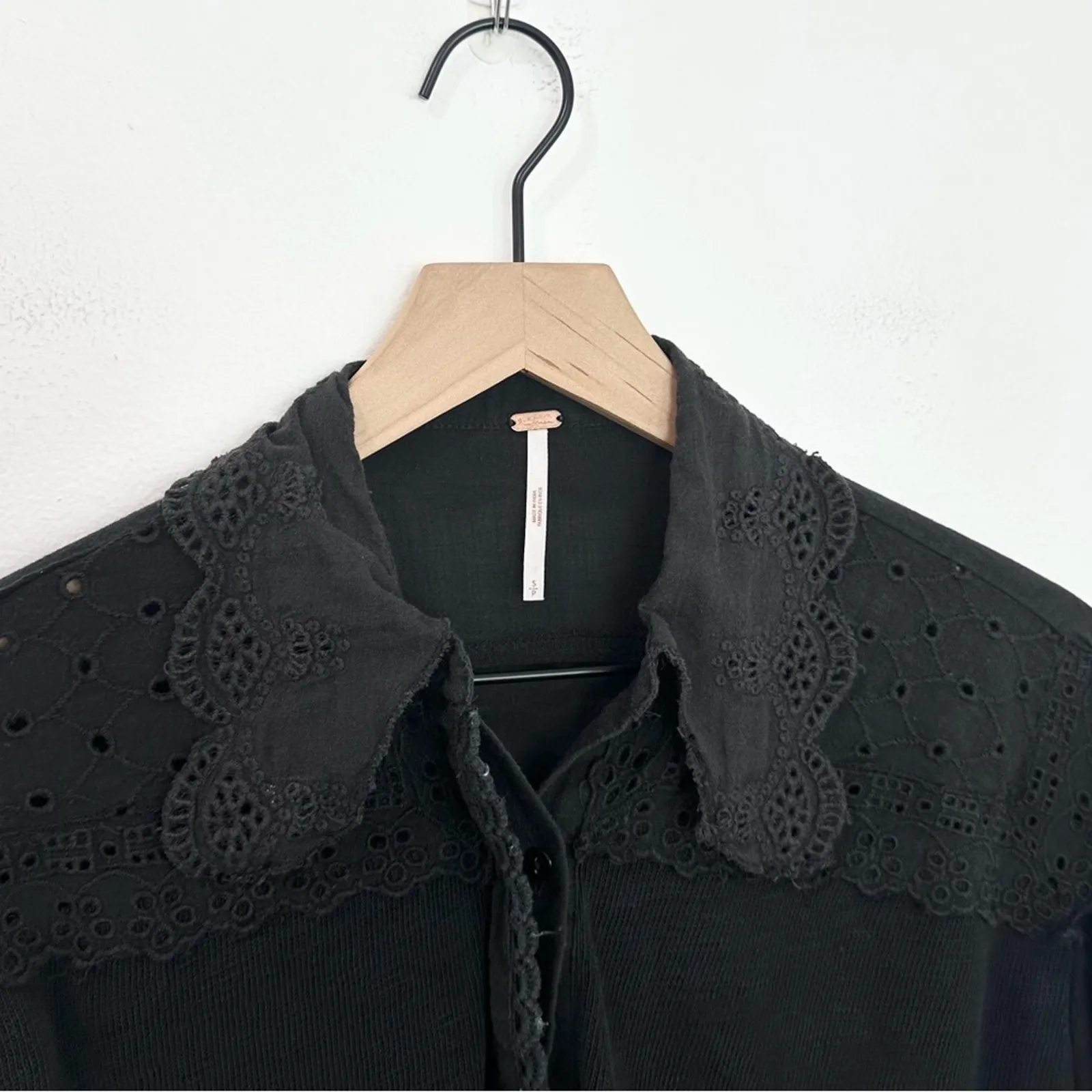 Free People Laura Henley Top Black  Lace Bohemian size Small - Image 3