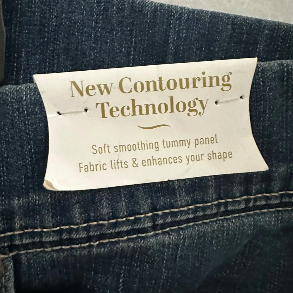 NWT Signature by Levi Strauss Women’s Pull On Skinny Jeans Contouring Size 28 Blue - Image 6