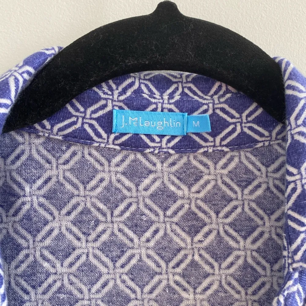 J. McLaughlin Blue & White Brynn Geometric Linen Button Down Shirt Size Medium - Image 5