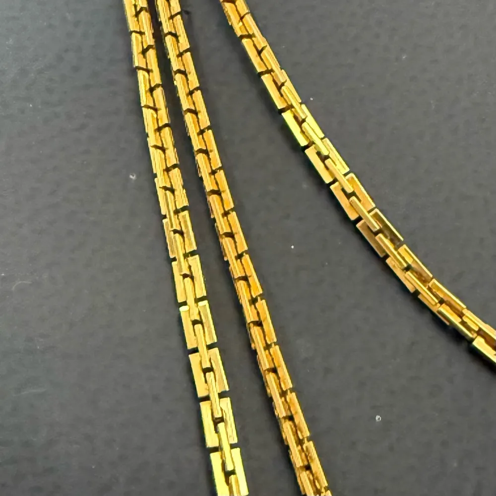 Vintage CROWN TRIFARI Gold Tone Venetian Box Chain Link 54” Long Necklace 15g. - Image 4