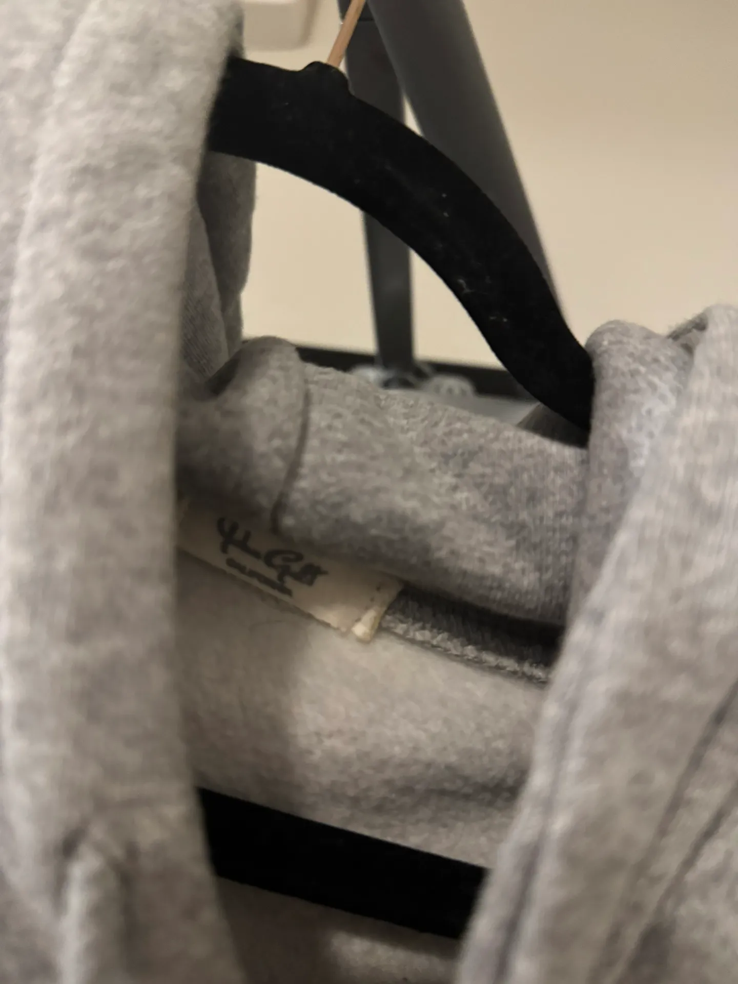 Brandy Melville Sweatshirt - Image 3