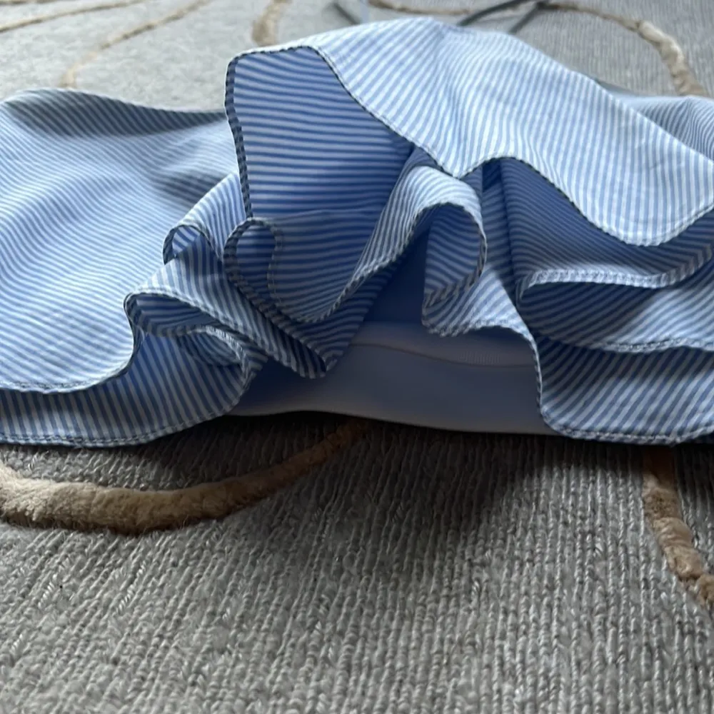 Zara | Striped Crop Top Flowy Blue White Small - Image 2