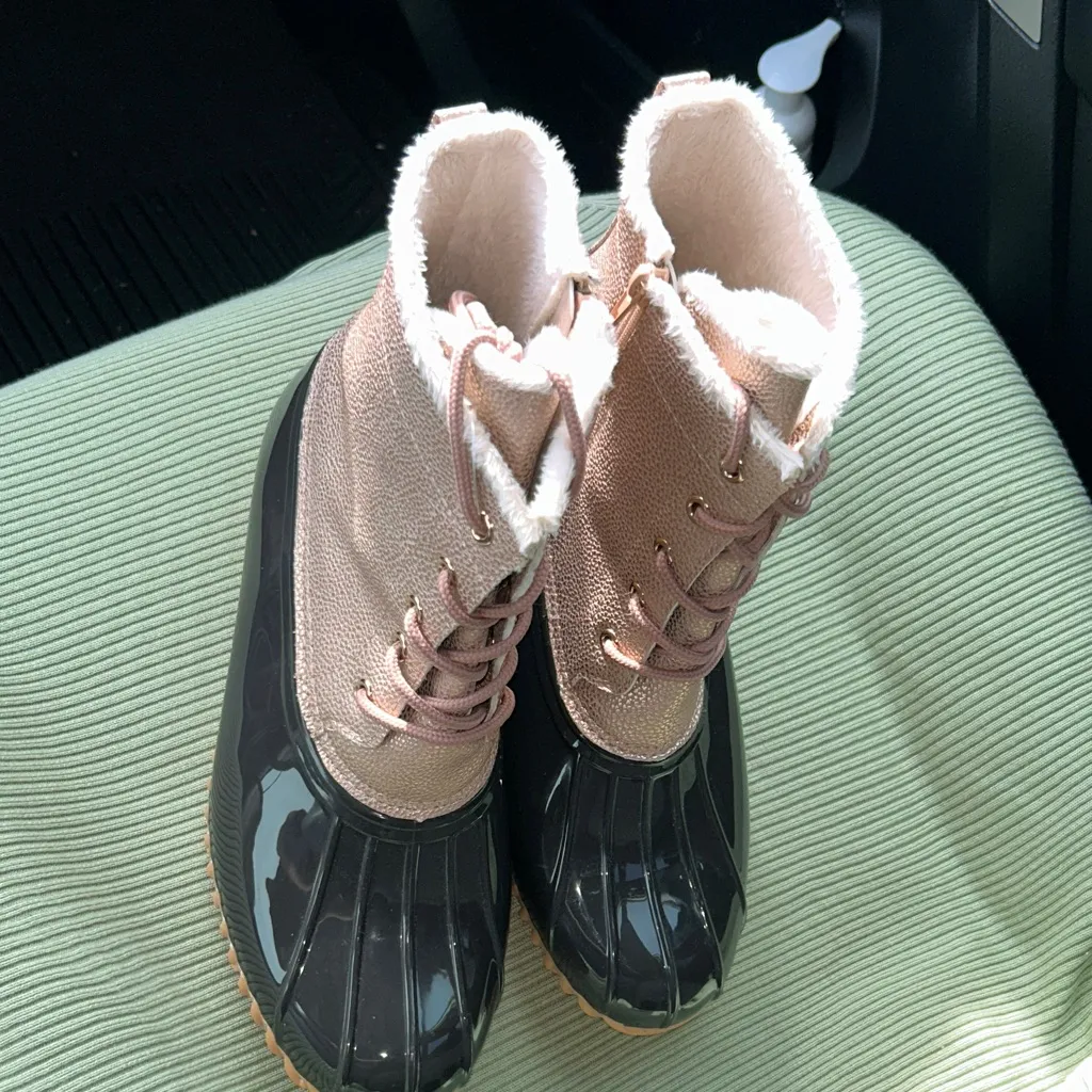 Sporto Women's Lace Up Boots - Black and Metallic Rose Gold - Image 7