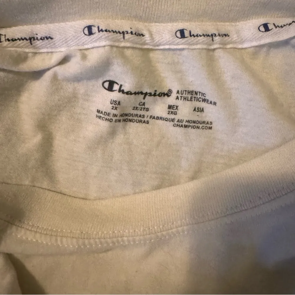 Champion Cropped Beige T-Shirt with pale pink logo - Image 5