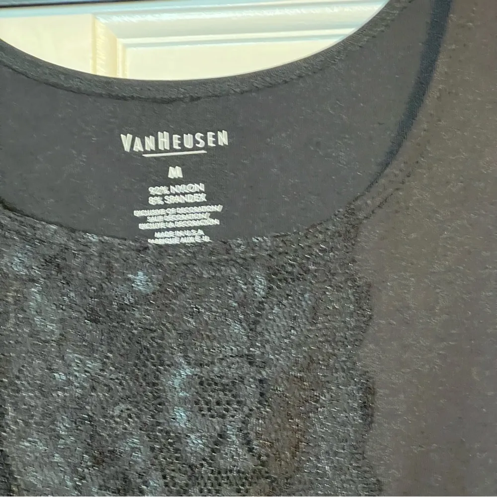 #89 VAN HEUSEN BLACK LACE TANK TOP MEDIUM - Image 4