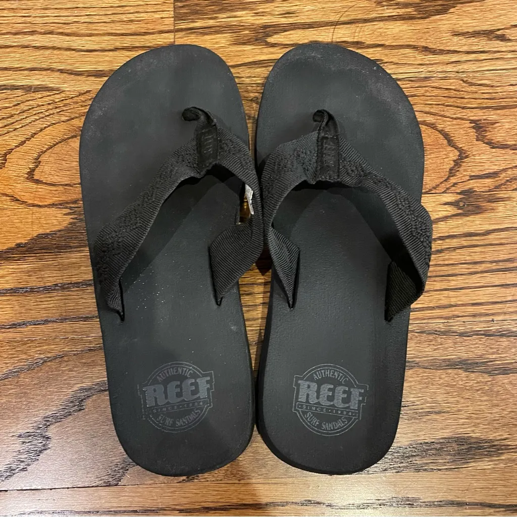 Reef Classic Black Sandals - Image 3