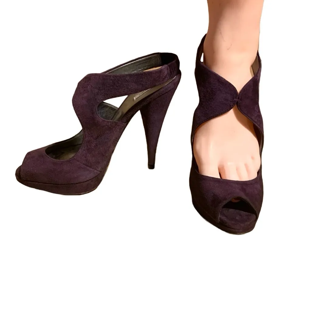 MIU MIU PURPLE SUEDE OPEN TOE HEELS (36.5) - Image 4