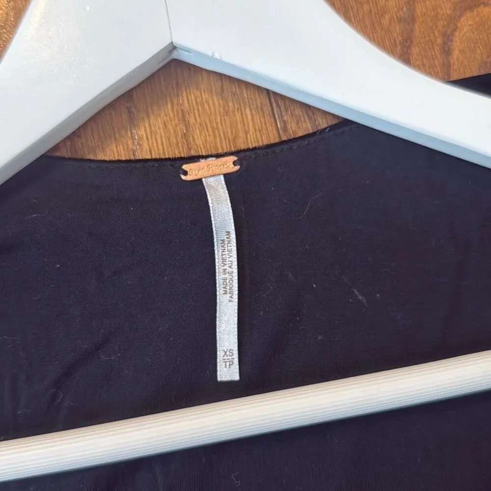 Free People perfect date black velvet cowl neck blouse xs - Image 12