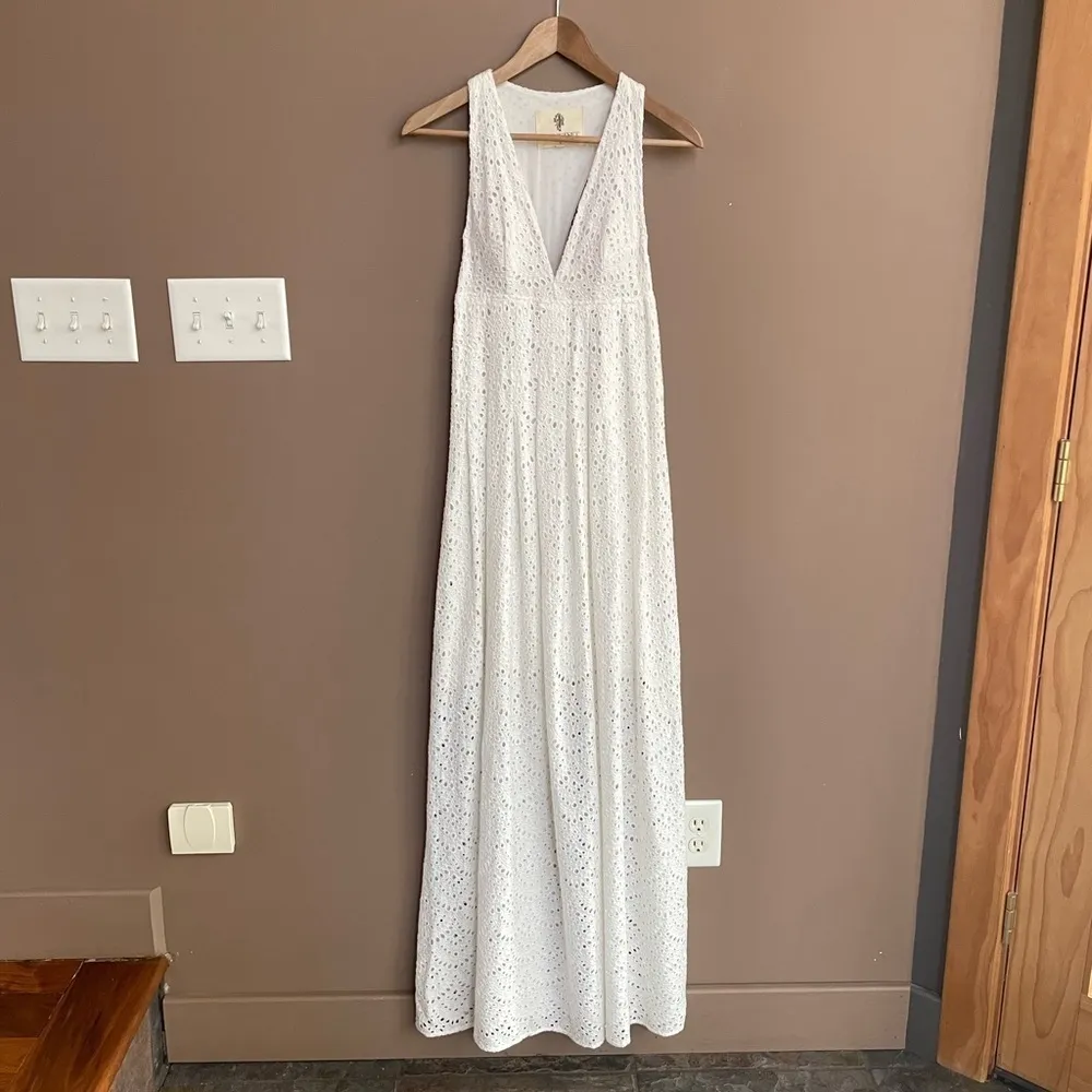 The Jetset Diaries Deep V Eyelet Maxi Dress in White Size Small‎ - Image 4