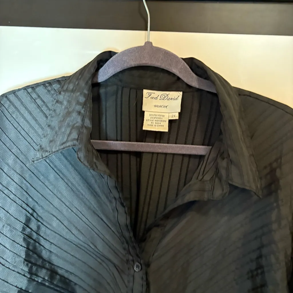 Fred David Black Textured Blouse 3/4 cuffed sleeves - Image 6