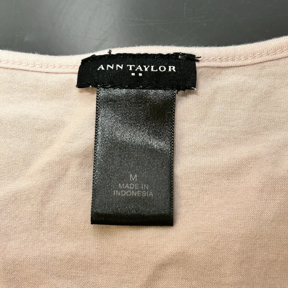 Ann Taylor Pink Textured‎ Crewneck Tank Top Size Medium - Image 4