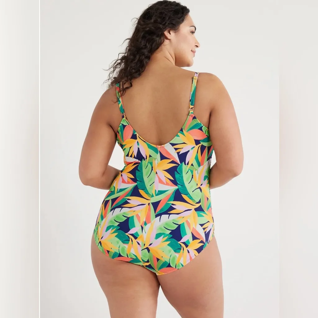 Time and Tru V Wire Detail One Piece Shirred Waist Tropical Swimsuit - Image 13