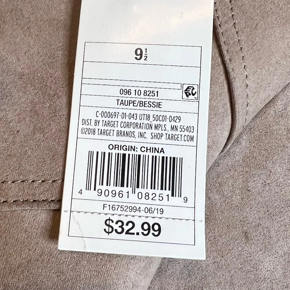 Universal Thread Wedge Bootie Shoes Woman’s Size 9.5 Taupe Faux Suede Bessie - Image 8