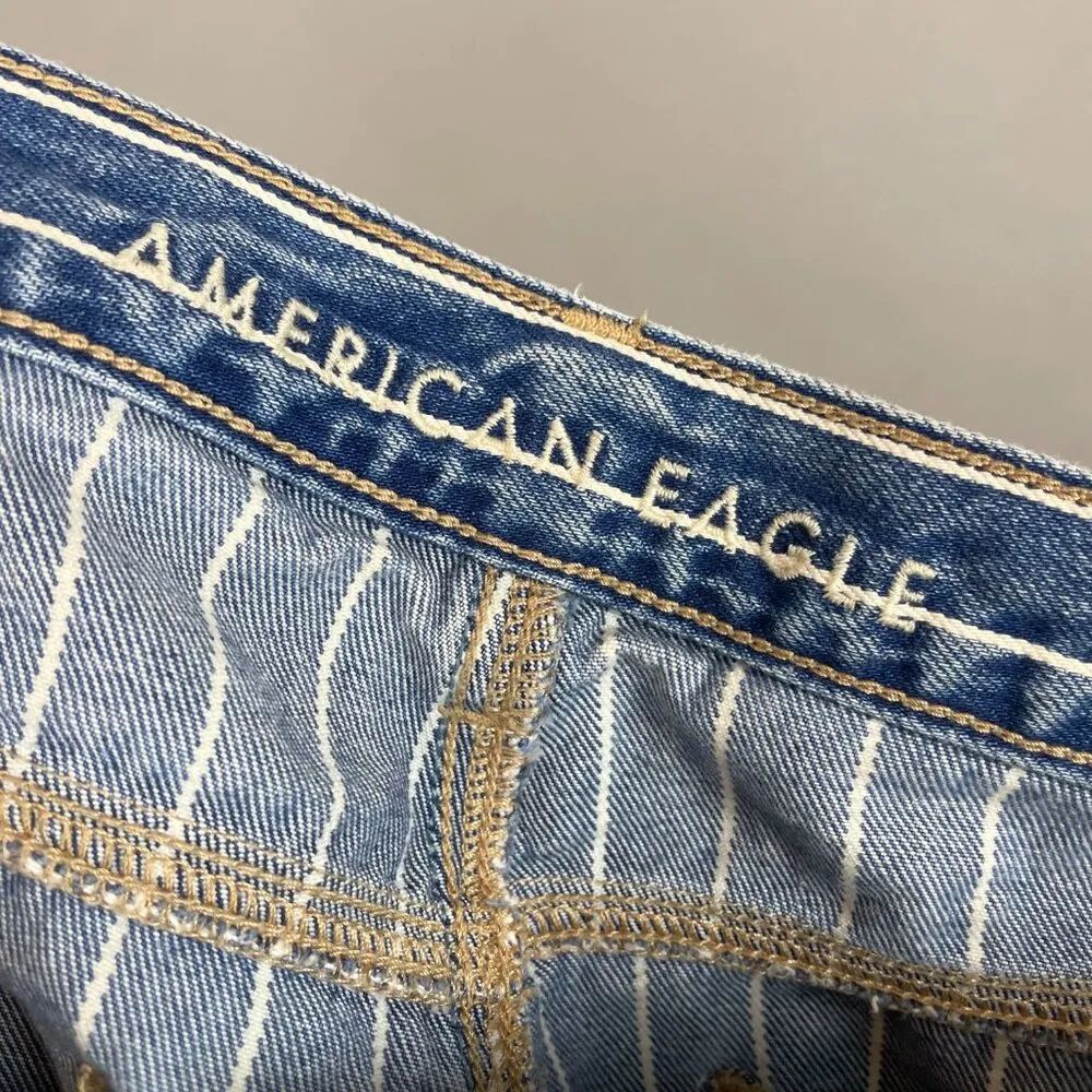American Eagle Mom Jeans Striped Women Size 6 Tapered Ankle Leg Blue White Denim - Image 13