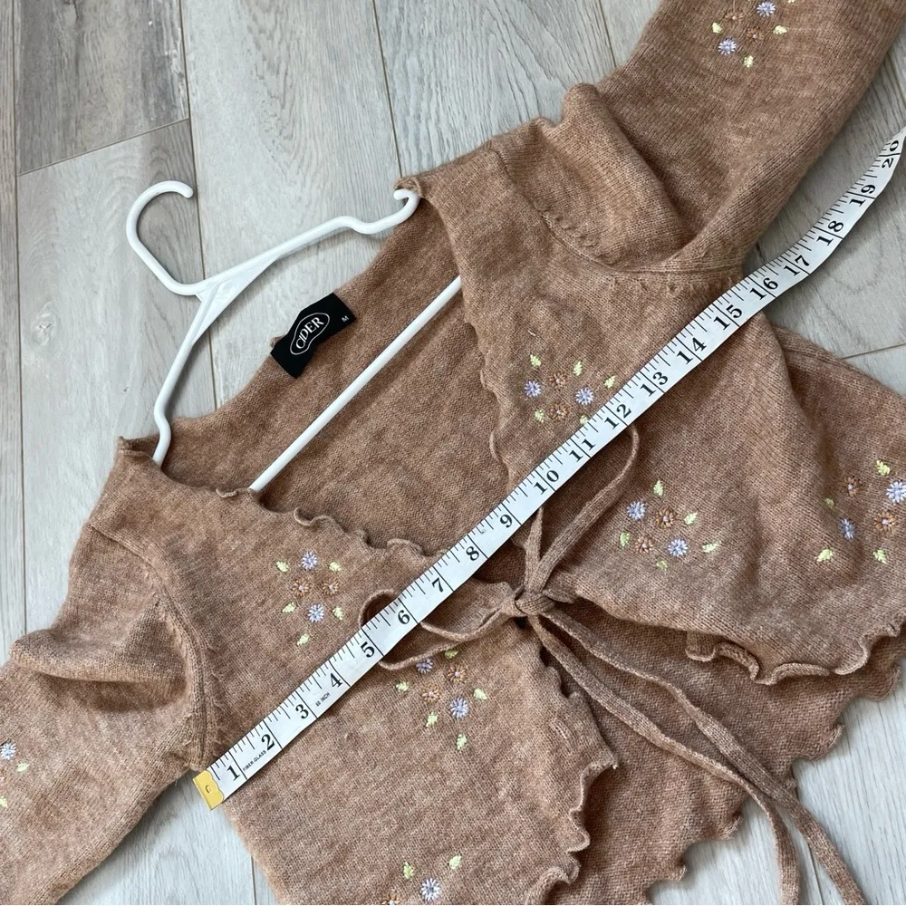 Cider Embroidered Cardigan Sweater Brown medium floral open tie front coquette - Image 3