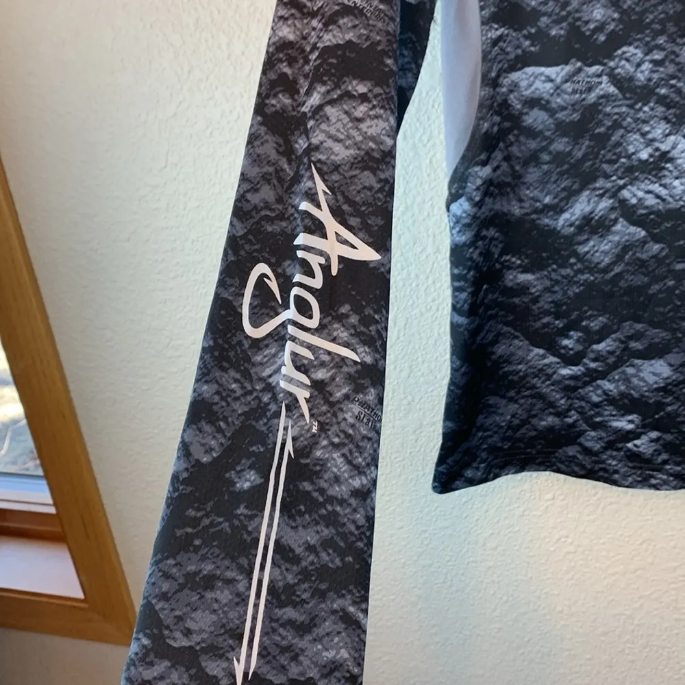 Anglur women’s fishing shirt sz M outdoor fishing hiking boating sports *flaw Gray Size M - Image 6