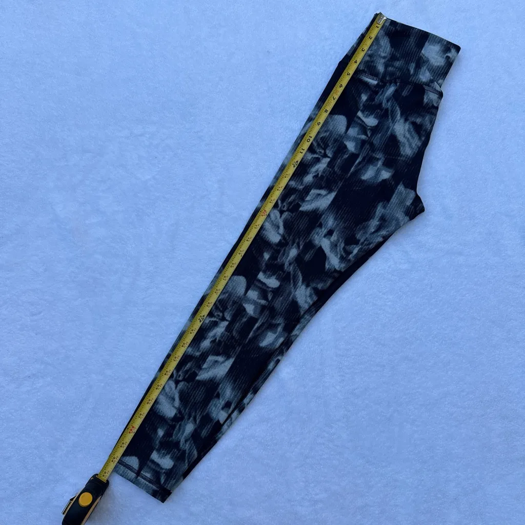 OLD NAVY ACTIVE  powersoft  women’s  size M - Image 5