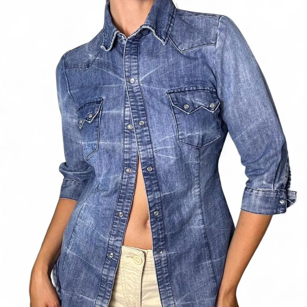 Blue denim button-up shirt with a western vibe and moonstone buttons - Image 3