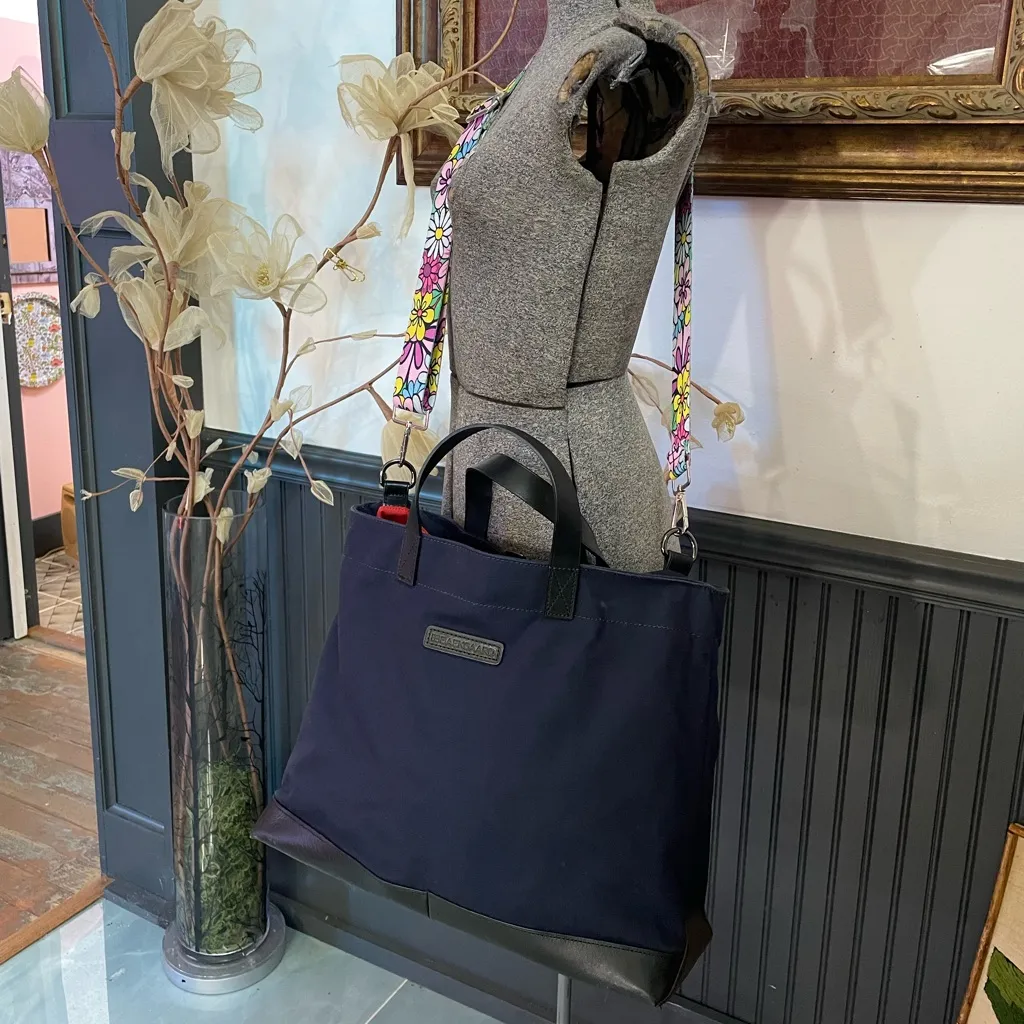 Baekgaard Oliver Metro Tote Bag – Navy Canvas & Black Leather + Floral Strap 💛🎀 Blue - Image 5