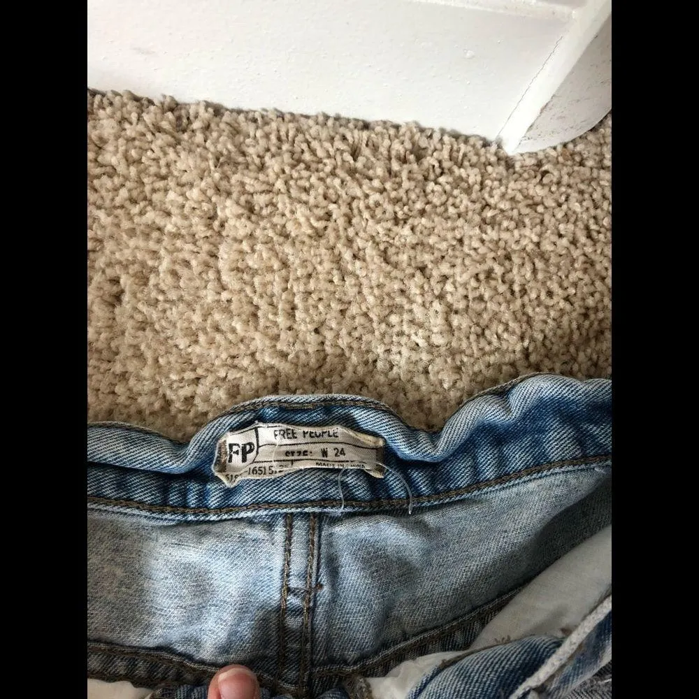 Low rise denim shorts worn and washed - Image 2