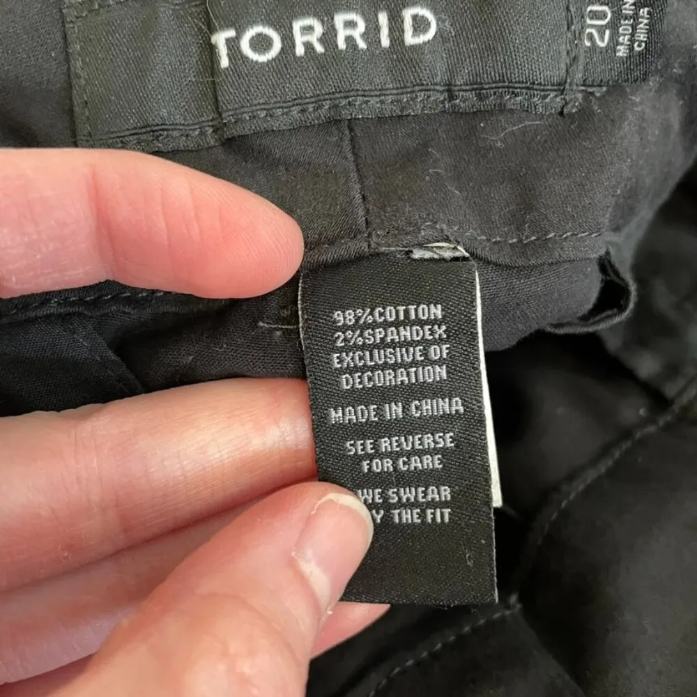 TORRID Plus Size 5 Inch Stretch Sateen Mid Rise Belted Short Black 20 - NO BELT - Image 9