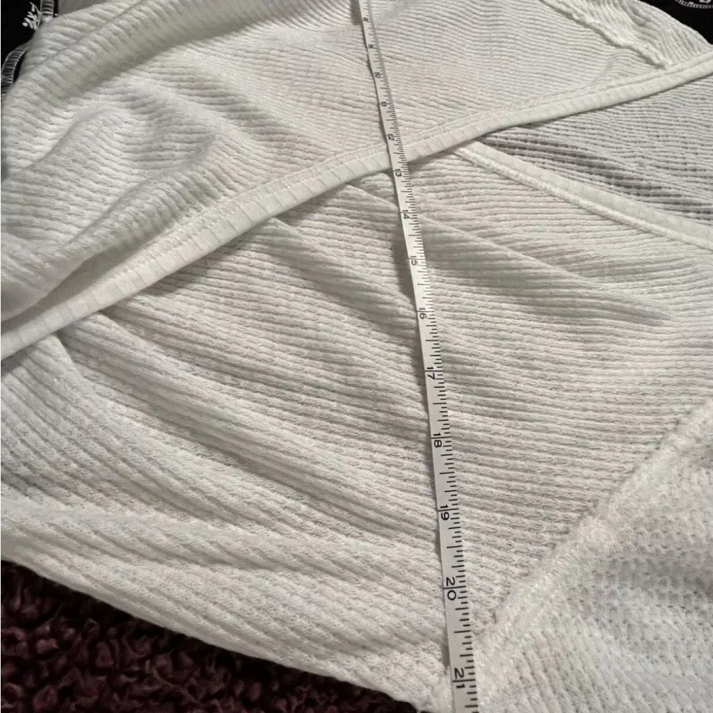 Free People Black and White Floral Blouse - Image 7