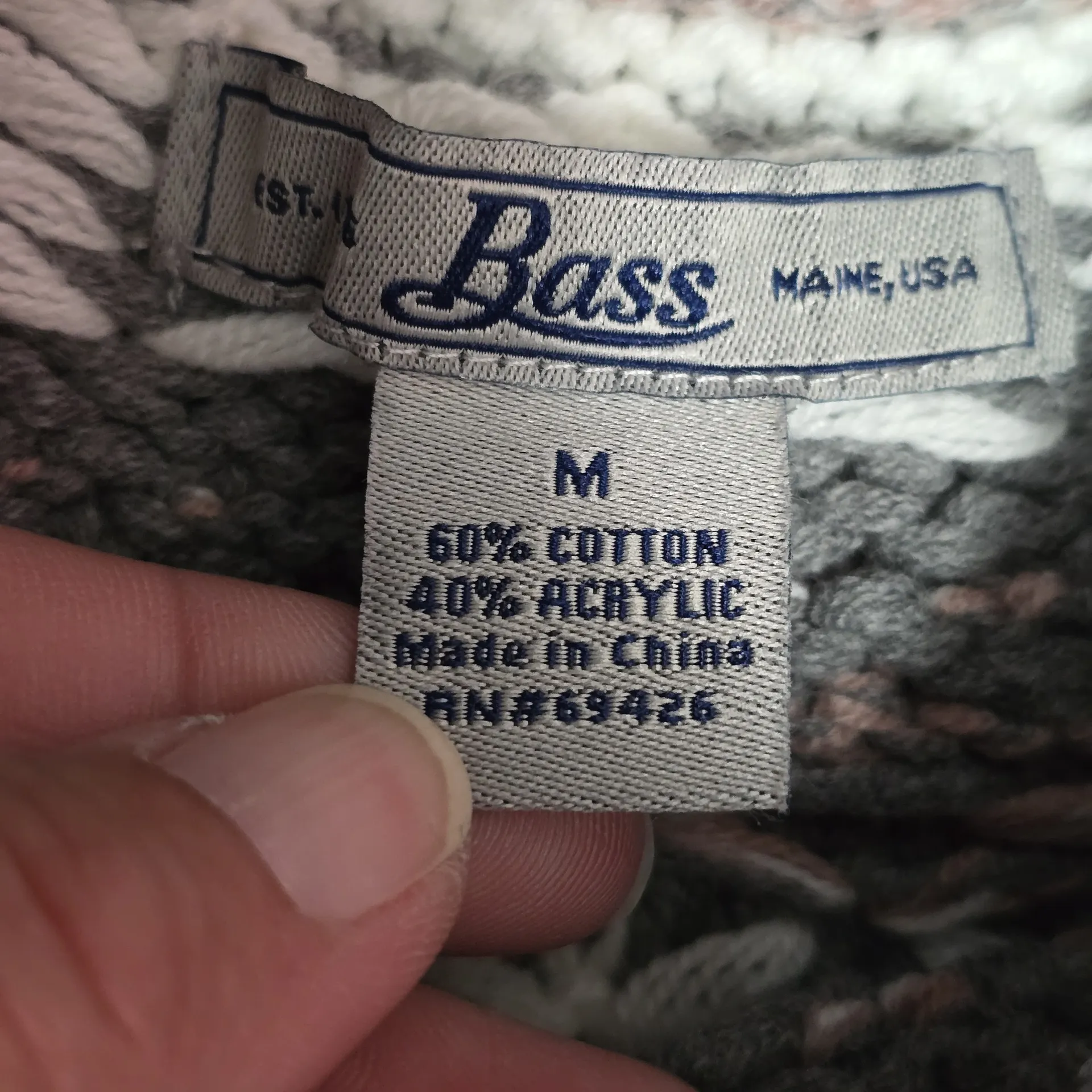 G.H. Bass Pink Gray Fair Isle Crew Sweater Medium Scandi Cabin Preppy - Image 6