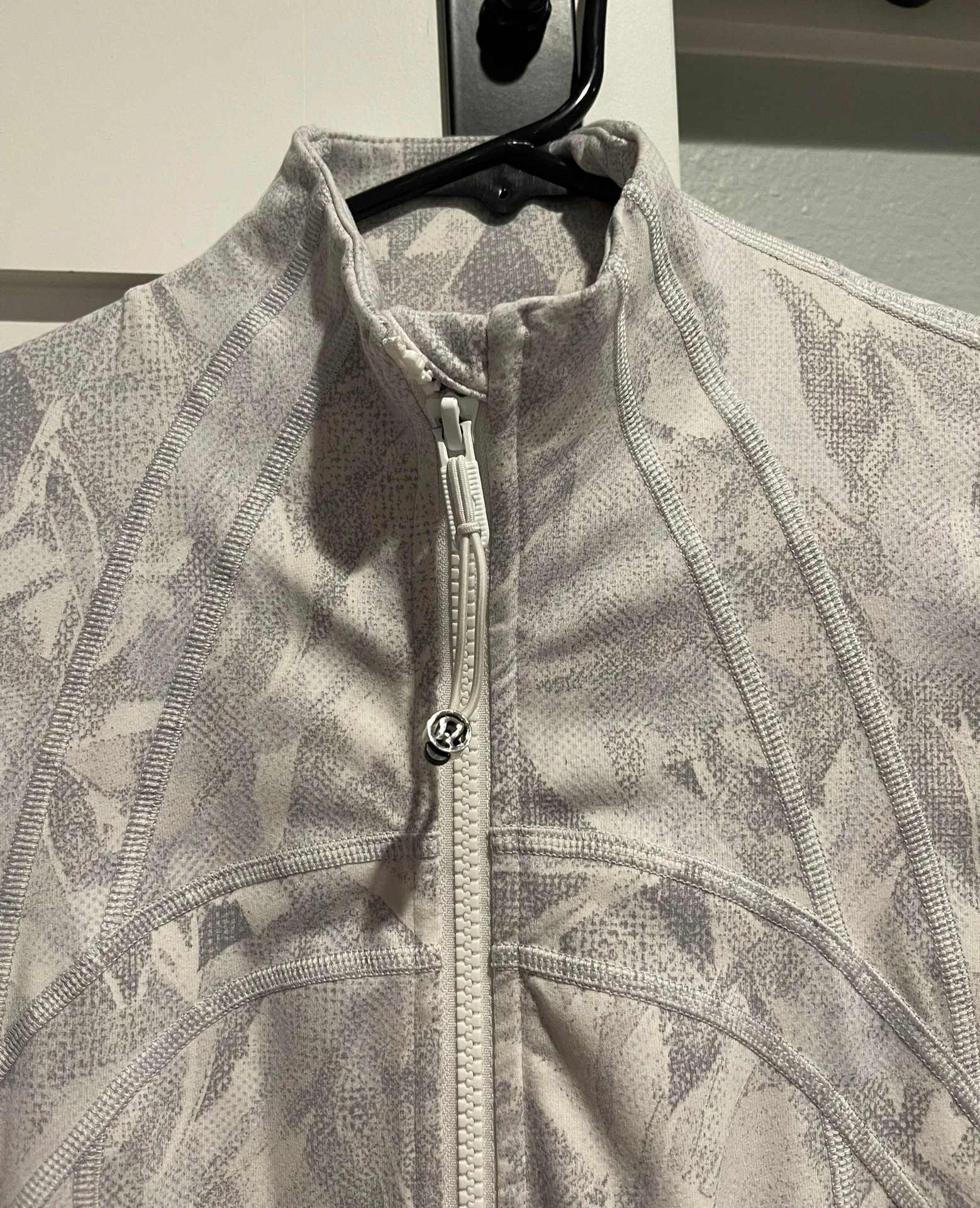 Define Jacket - Image 3