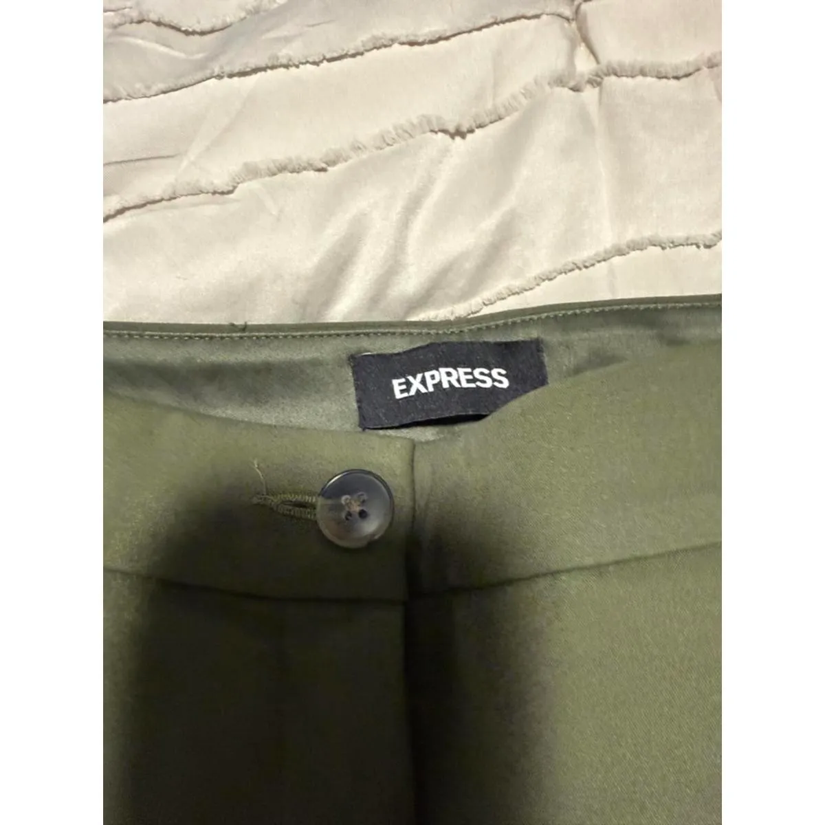 Express Women's Olive Green Casual Pants - Image 5