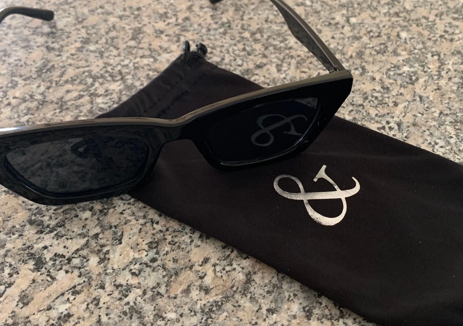 5th & Baldwin Katalina Sunglasses - Image 5