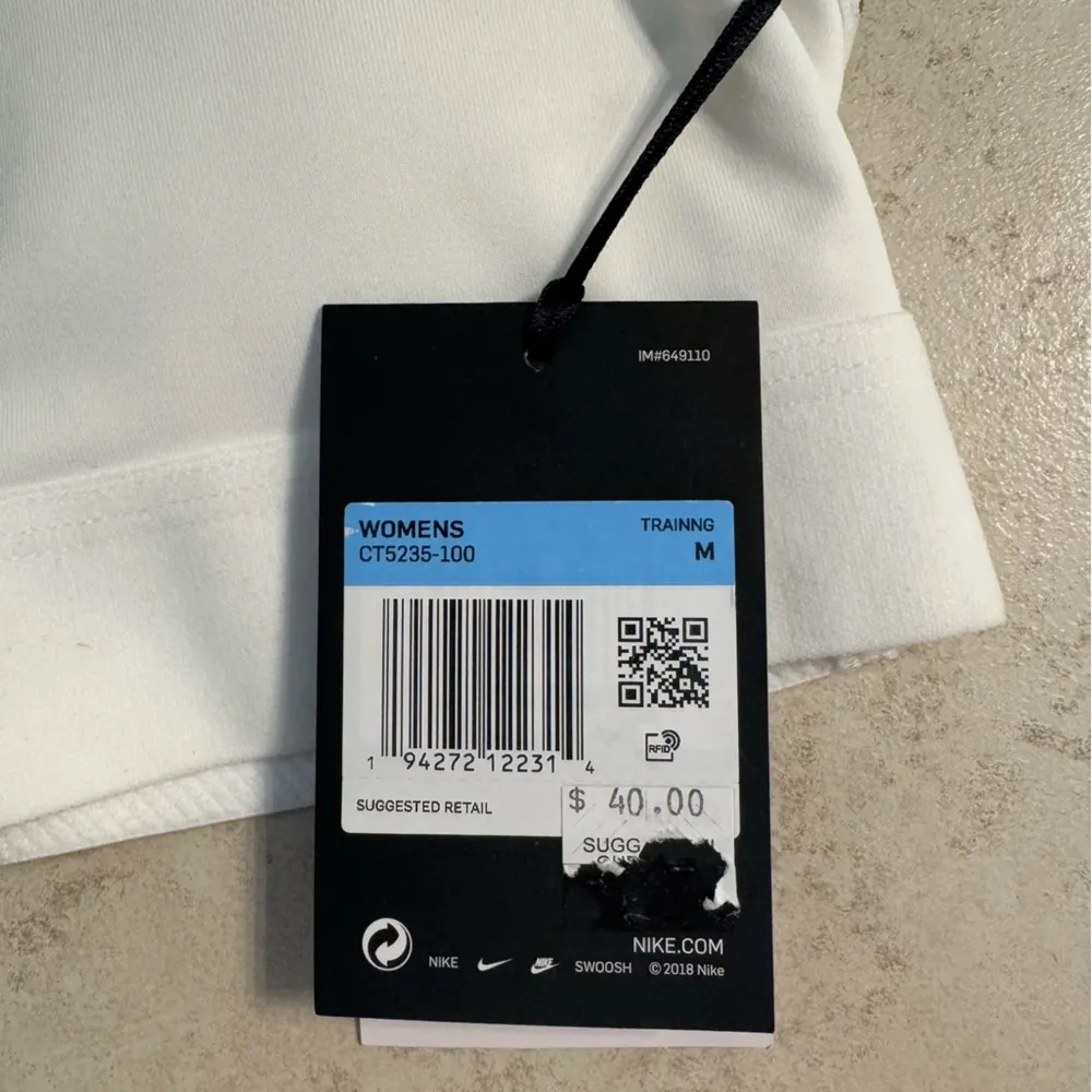 NWT  Women's Indy Open-Back Low-Impact Sports Bra White, M - Image 7