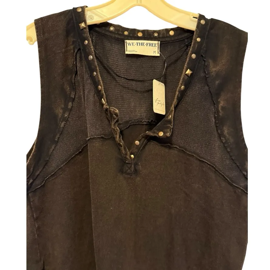 We The‎ Free Top nwt - Image 2