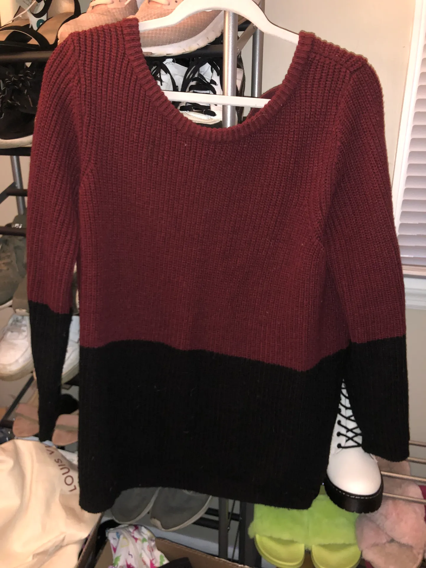 Open Back Color Block Sweater - Image 4