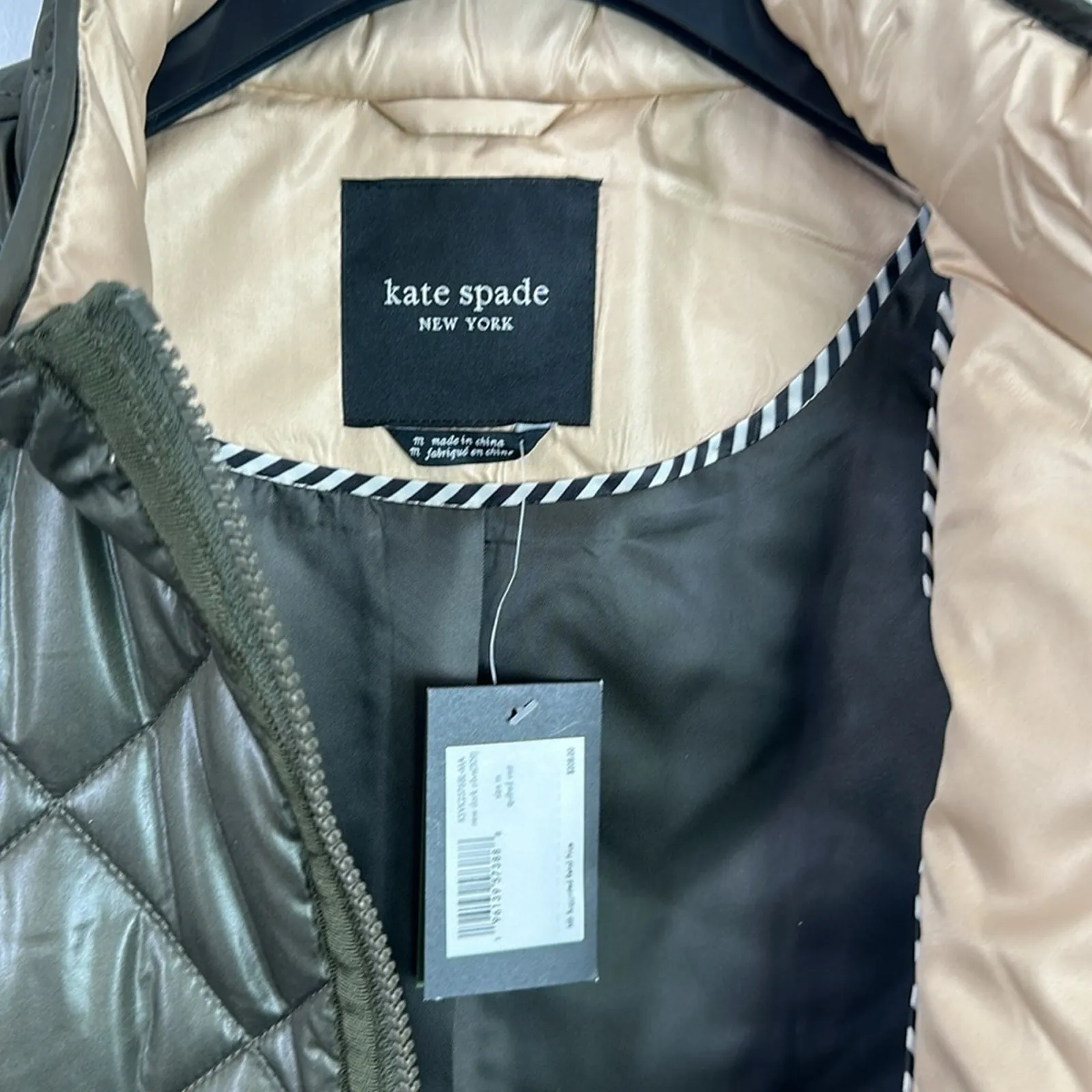 Kate Spade quilted olive green full zip vest size medium - Image 4