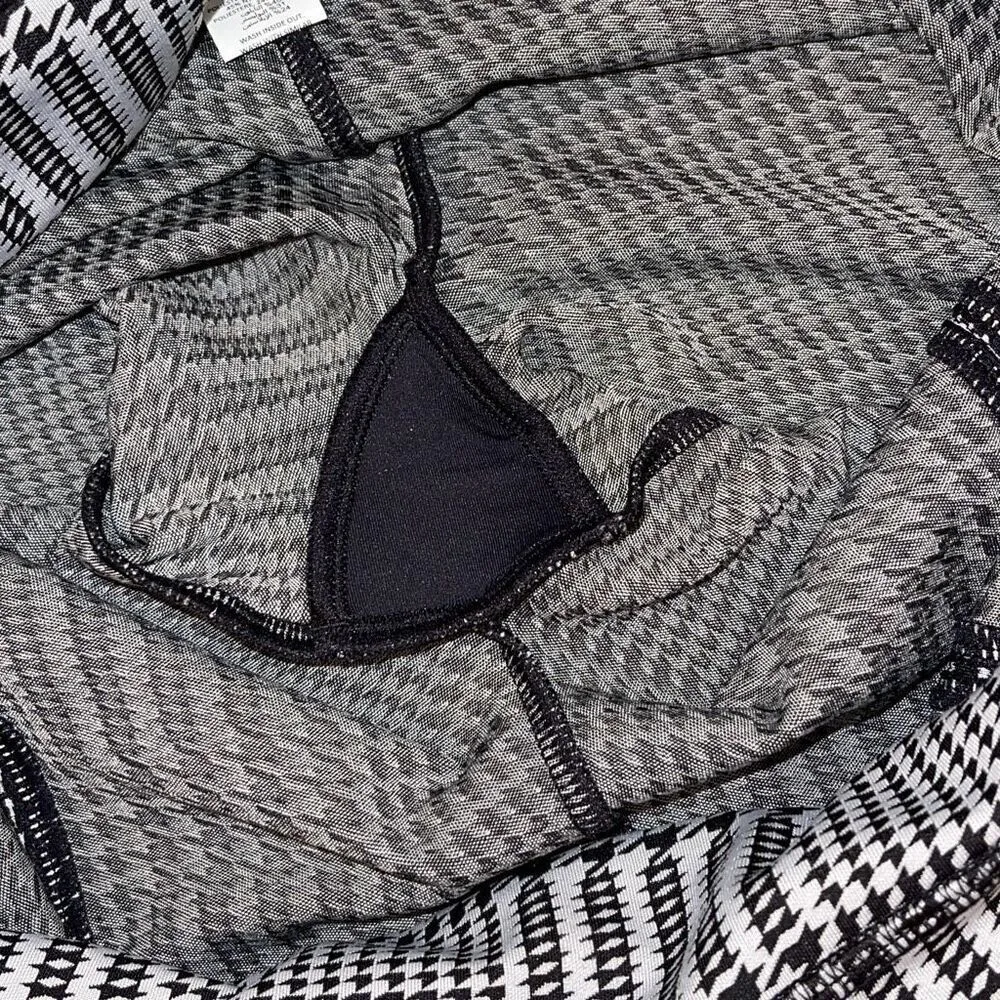 Alo Yoga Jacquard High-Waist Glenplaid Flutter Legging‎ Size Large Black - Image 10