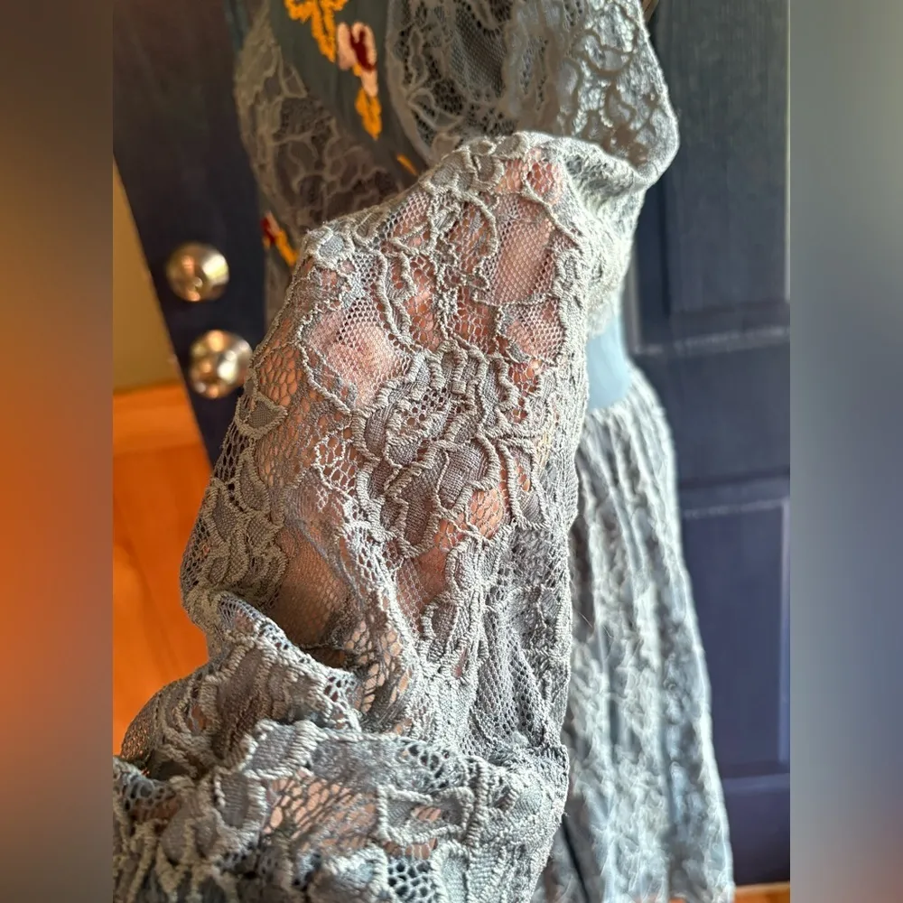 Miami Blue Long Sheer Sleeve V-Neck Sundress size M - Image 4